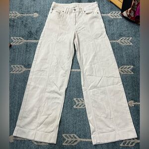 American Eagle Outfitters Stretch Cream wide leg Pants size 2